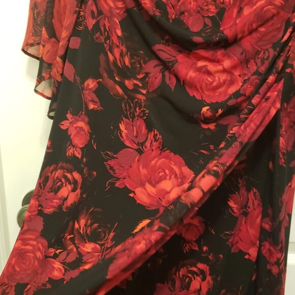 Black & Red Floral Georgette w/ Boat Neck & Cinch waist Knee length sheer sleeve - Picture 5 of 7